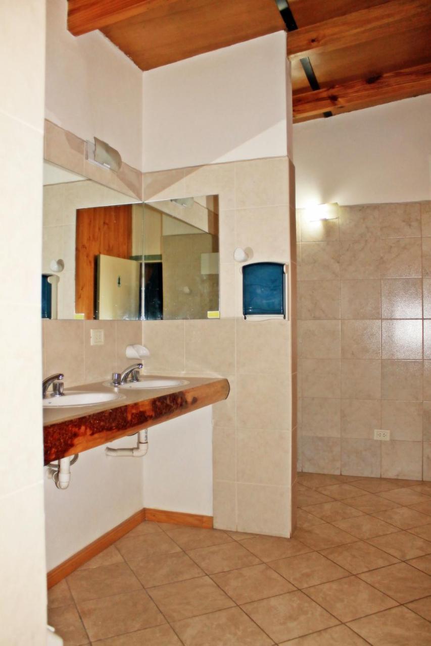 Alhue Patagonia Hostel San Martin de los Andes Ngoại thất bức ảnh